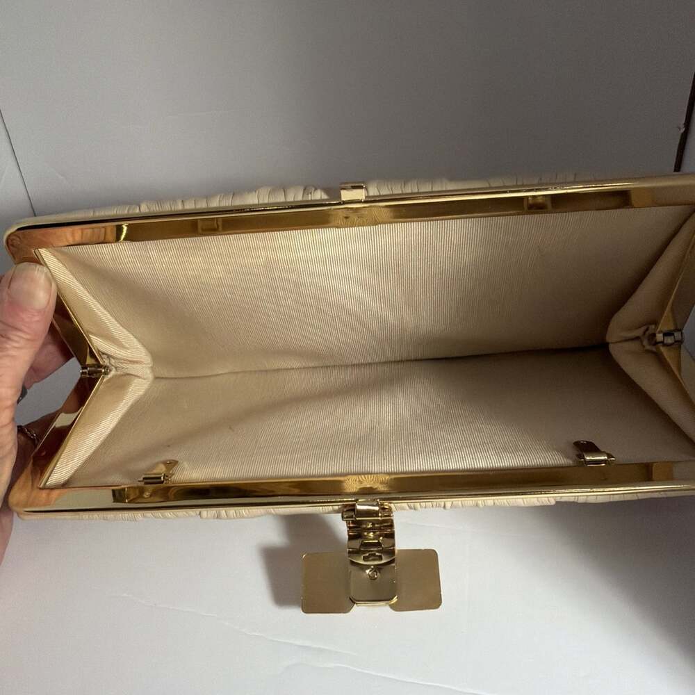 Estate Sale Find 1950s 1960s Vintage Ivory Frame Clutch Purse Clean Inside 6x10” - Picture 6 of 6